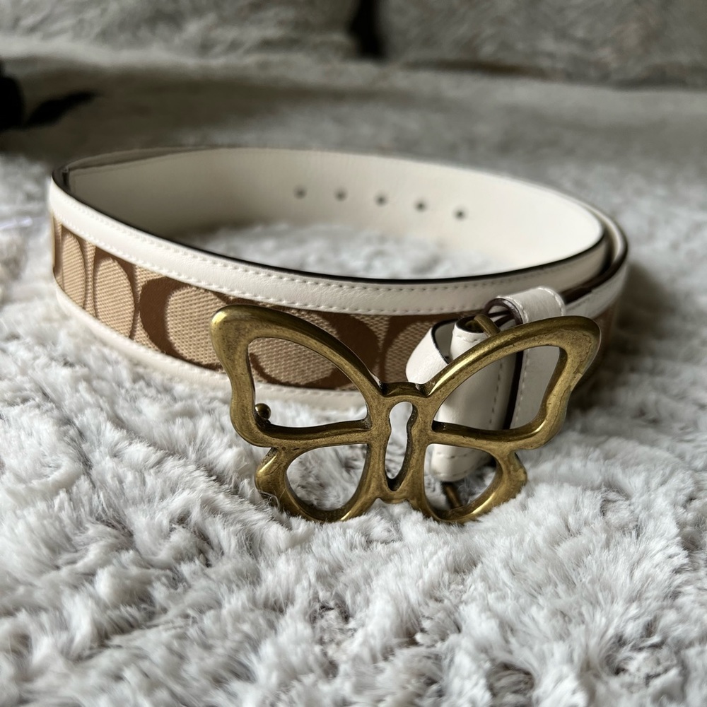 Like new coach belt with butterfly buckle